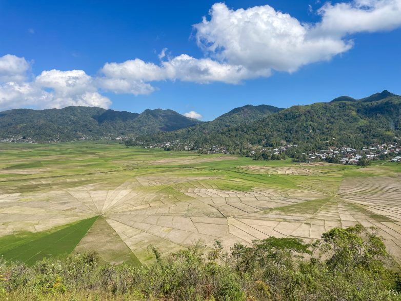4x doen in de vergeten parel, Riung